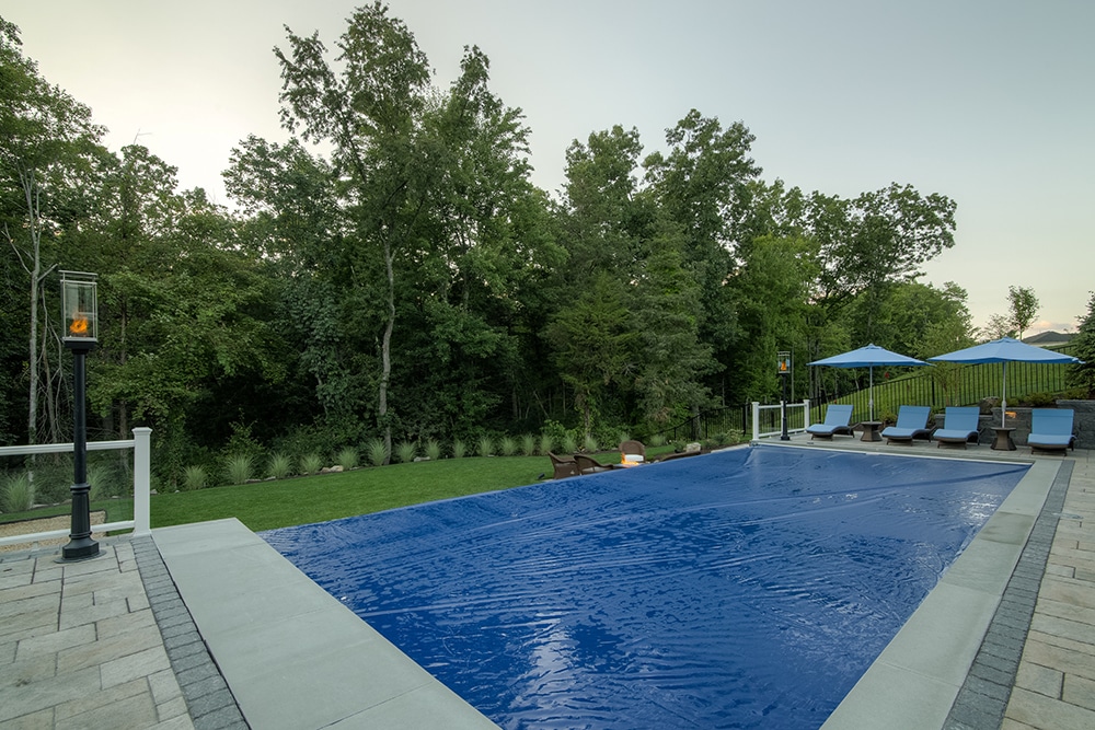 Pool water maintenance in freezing temperatures 