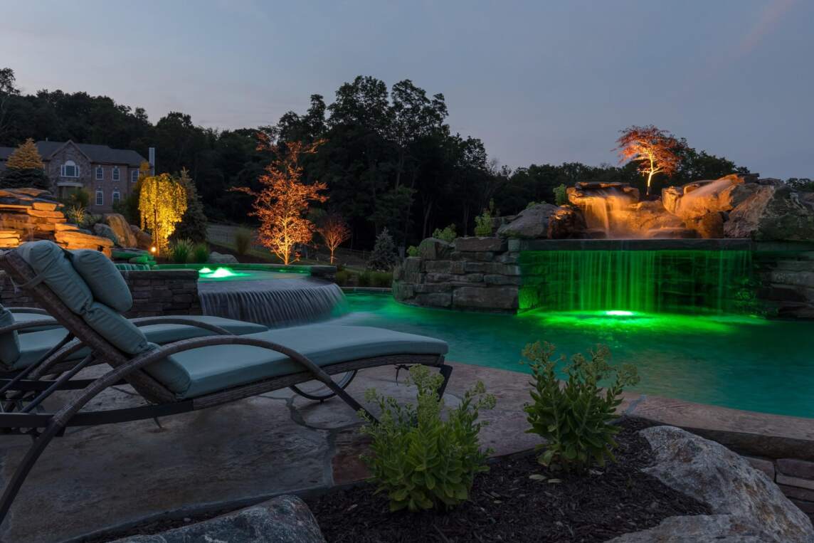 luxury pool features image