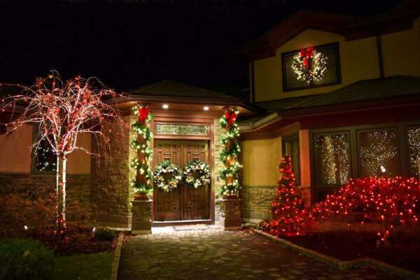 Be proud of your holiday decor and showcase your house to the community