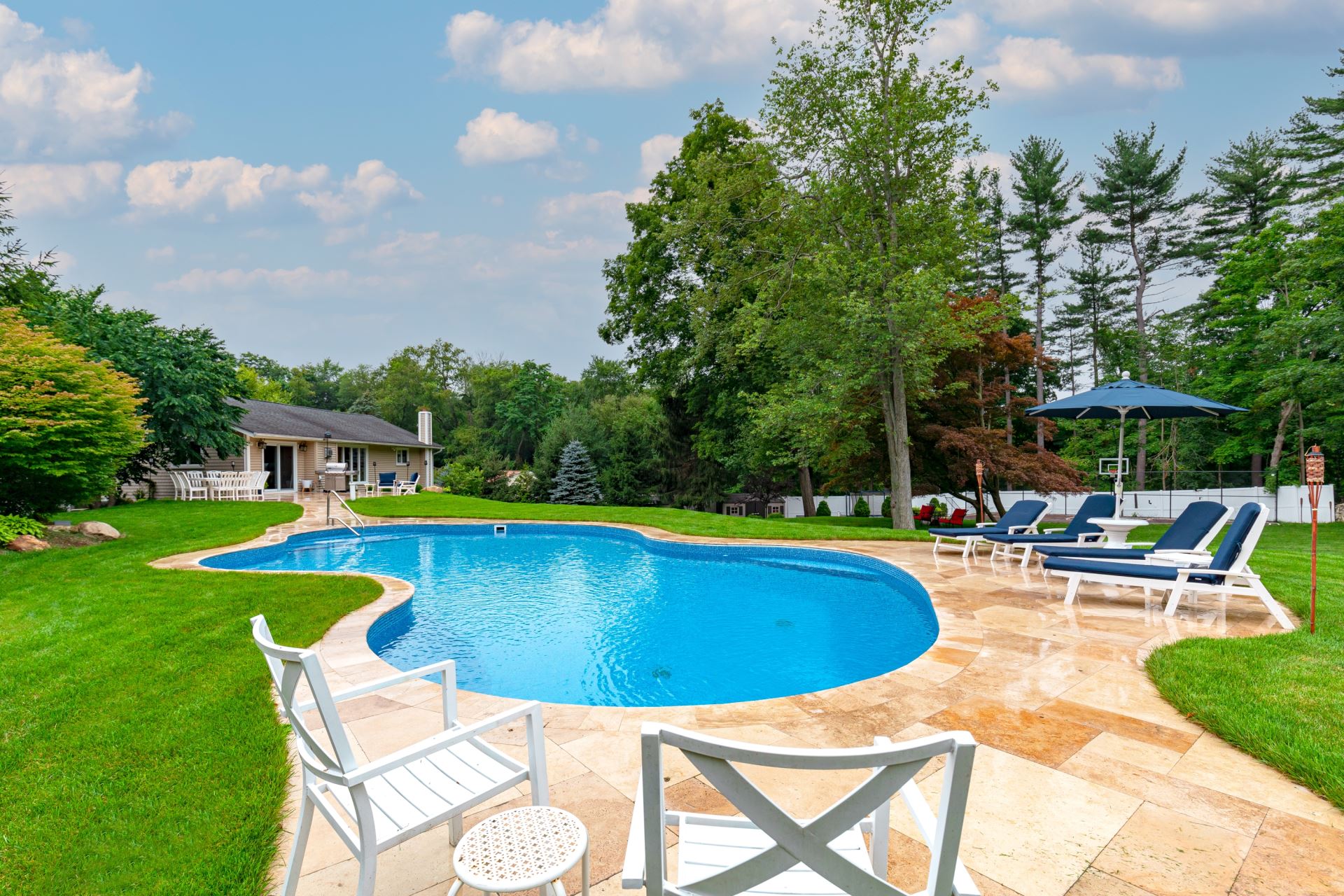 in-groung pool, one of the different types of swimming pools Neave Group specializes in designing and installing